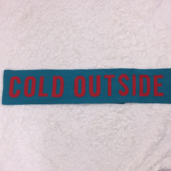 Kate Spade baby it’s cold outside scarf - Picture 3 of 8